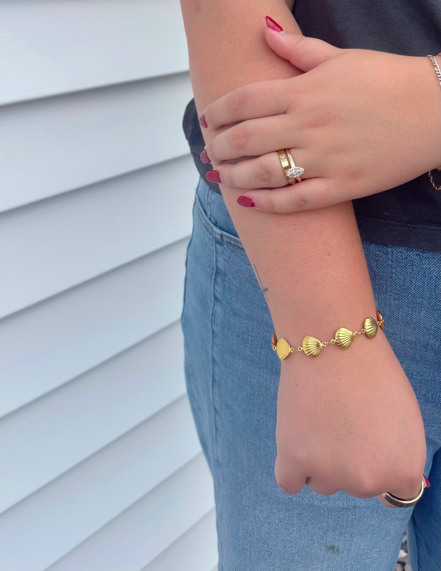 Eva Shell Bracelet