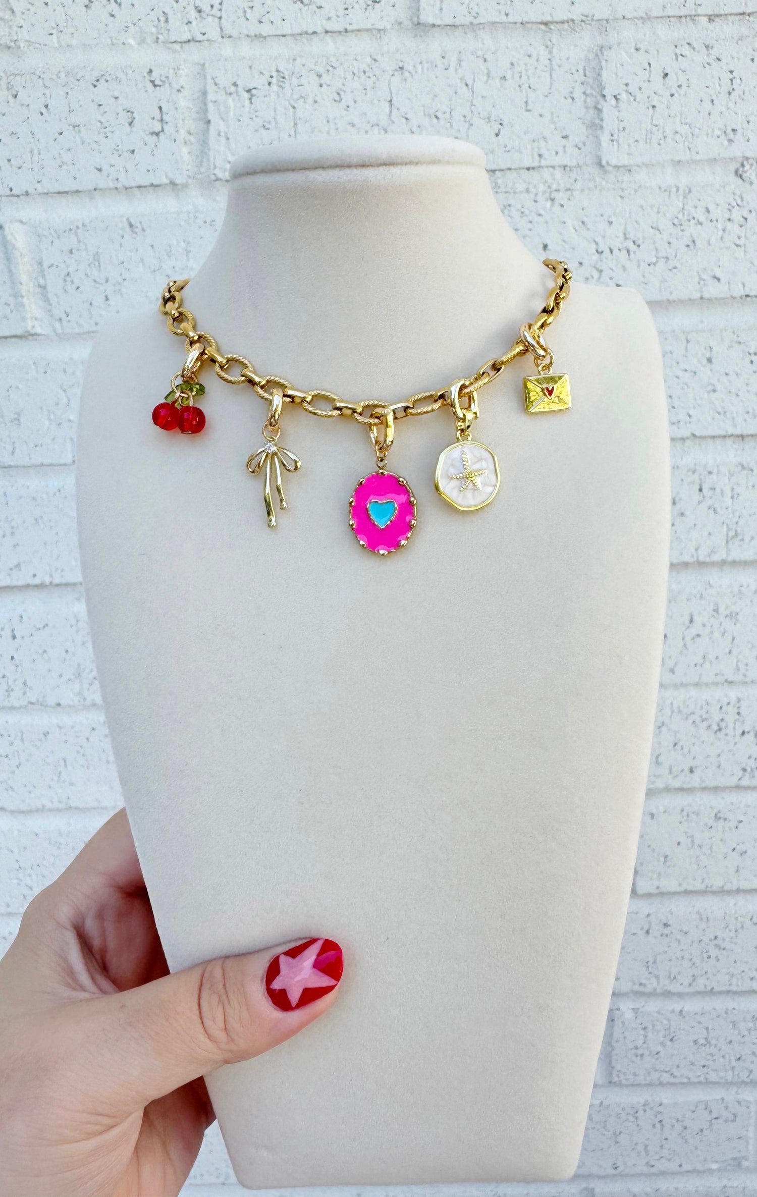 CHARM BAR