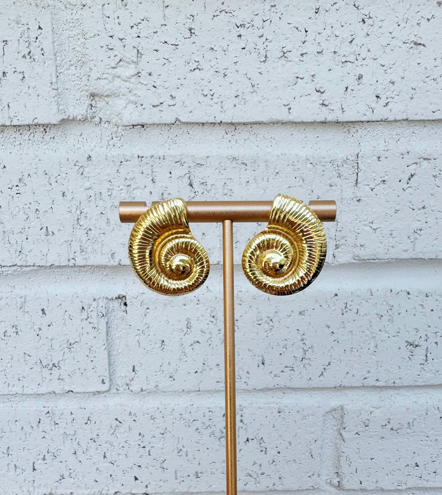 Ava Mini Shell Earrings