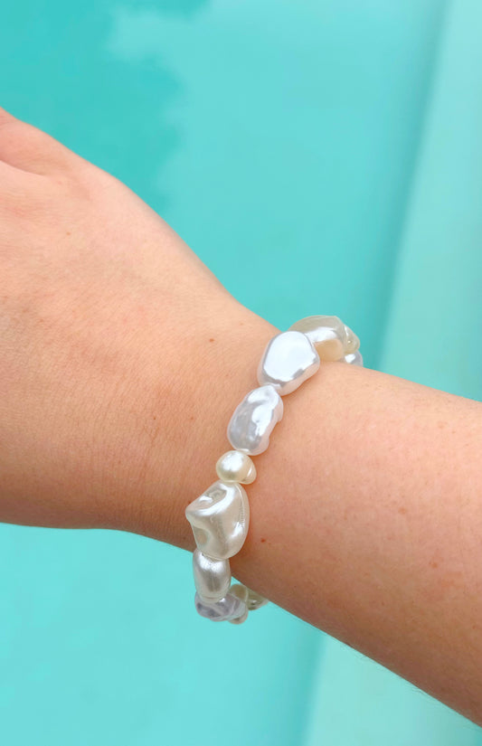 Nellie Natural Pearl Bracelet