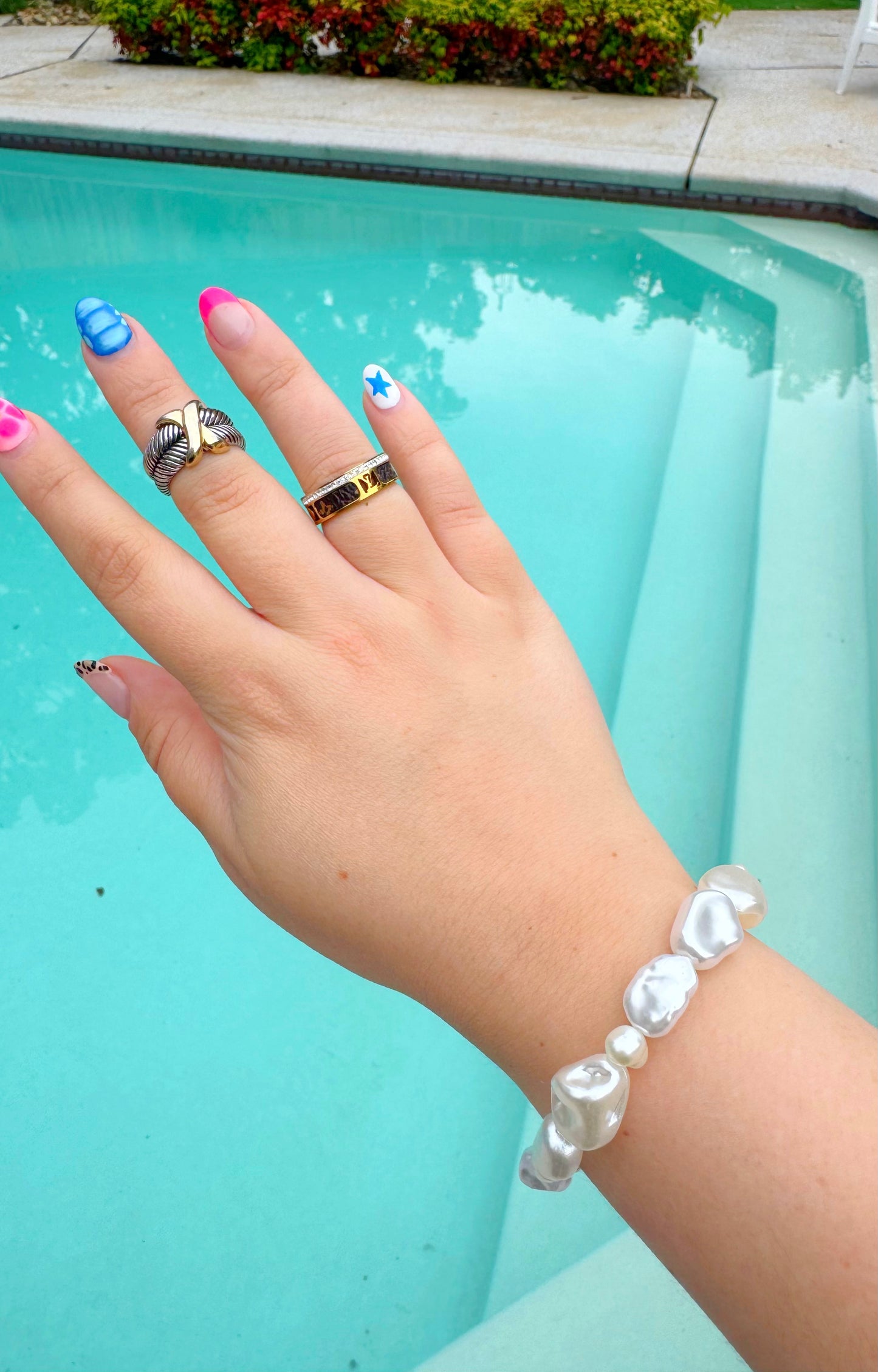 Nellie Natural Pearl Bracelet